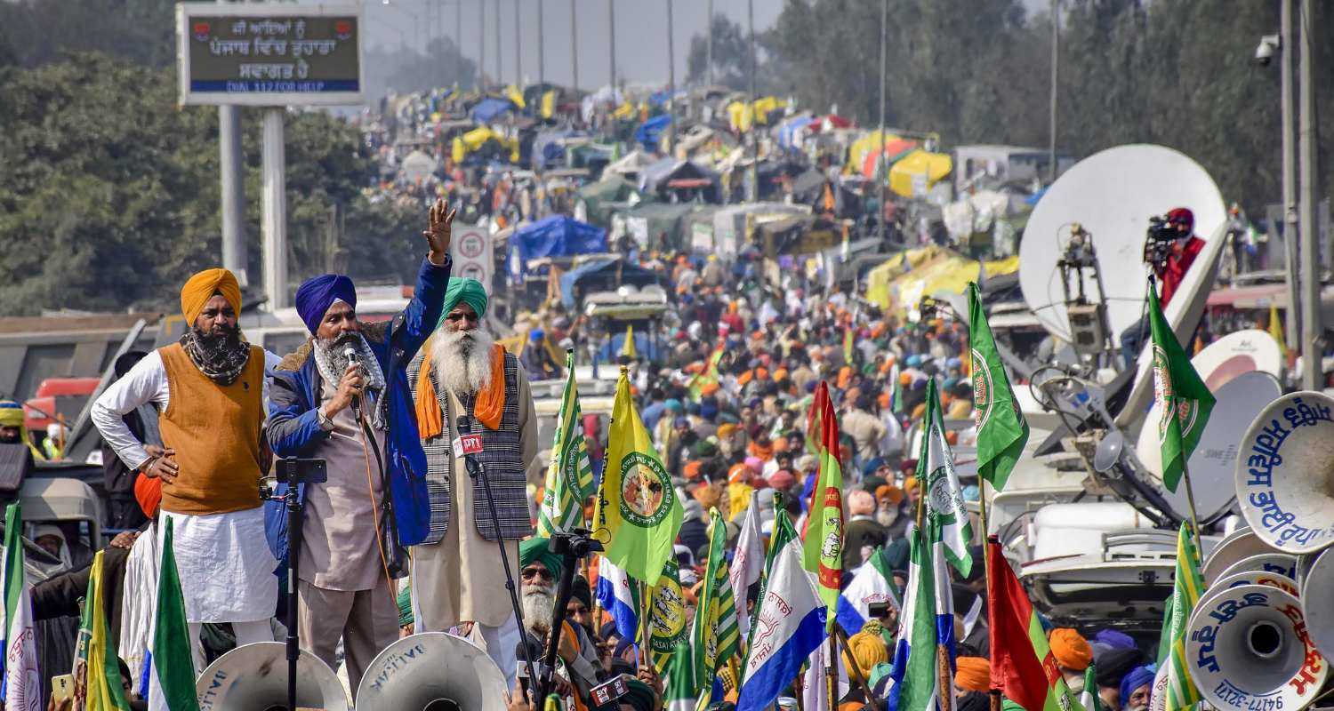 A famer leader during the second day of their 'Delhi Chalo' march at the Punjab-Haryana Shambhu border. 