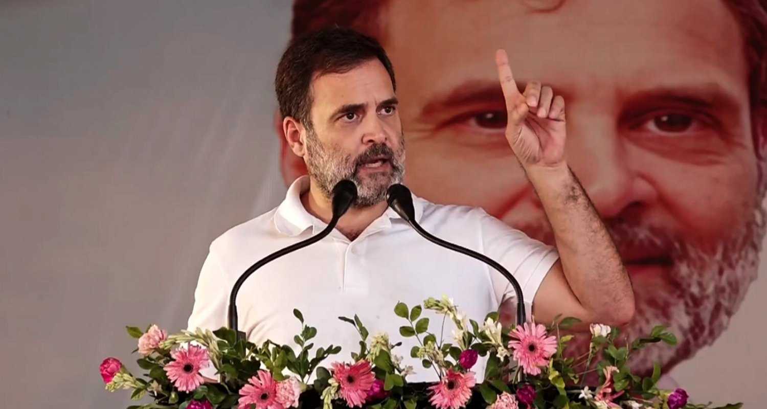 Rahul Gandhi addressing the public gathered in Rae Bareli.