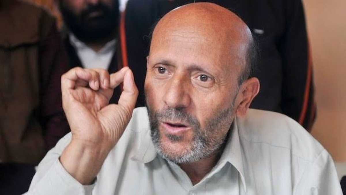 A Delhi court on Wednesday asked the National Investigation Agency to file a reply regarding the bail plea of jailed Kashmiri lawmaker Sheikh Abdul Rashid, also known as Engineer Rashid.