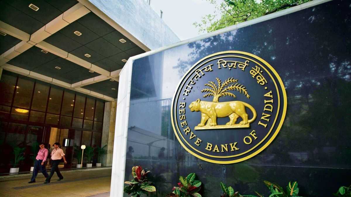 RBI board reviews global, domestic economy