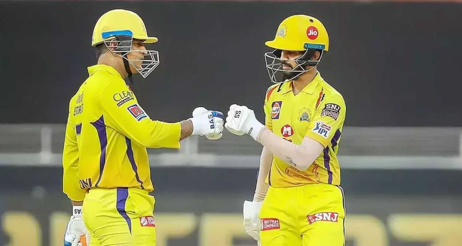 Chennai Super Kings batters - Mahendra Singh Dhoni along with Ruturaj Gaikwad. 