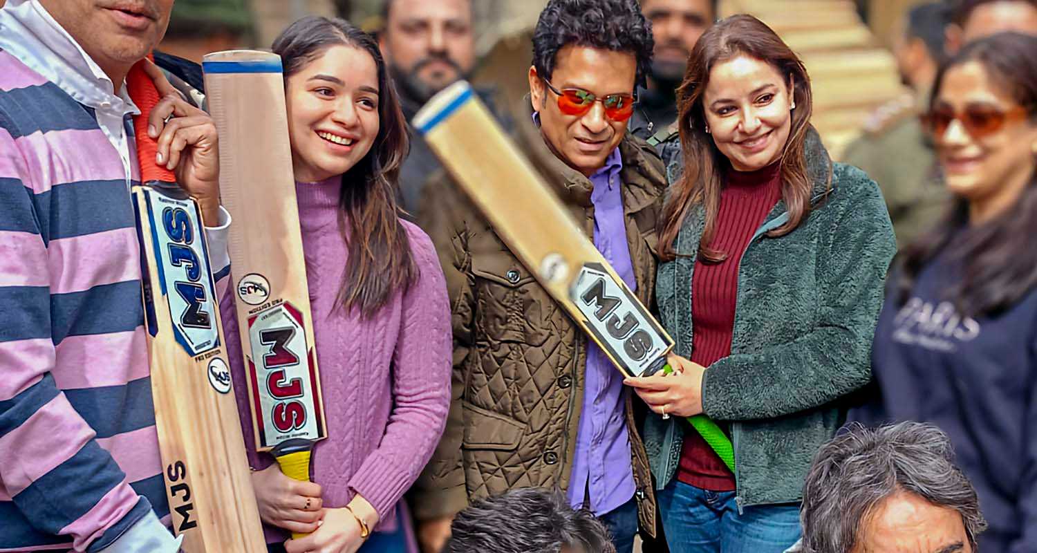 Sachin Tendulkar with his wife Anjali Tendulkar and daughter Sara Tendulkar at a bat manufacturing unit in Jammu and Kashmir.