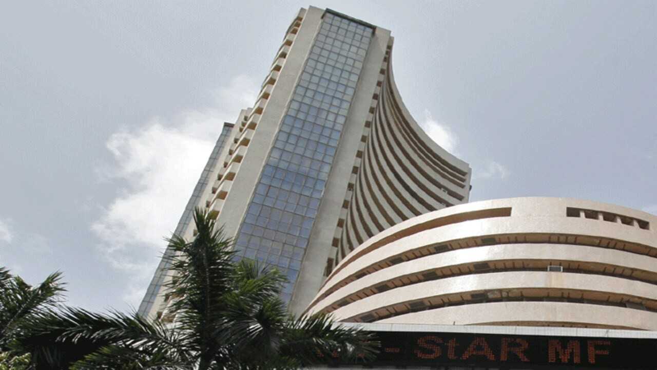 Sensex, Nifty crash on US growth fears, global sell-off