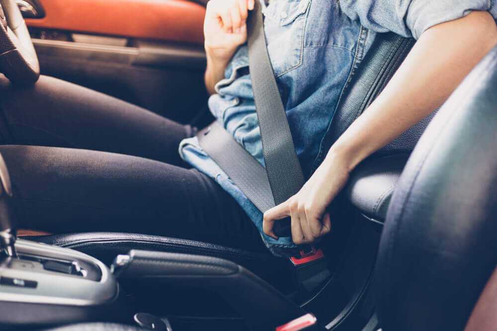 International Road Federation, a global road safety body has urged the Ministry of Road Transport and Highways to make the use of seat belts mandatory in all heavy vehicles