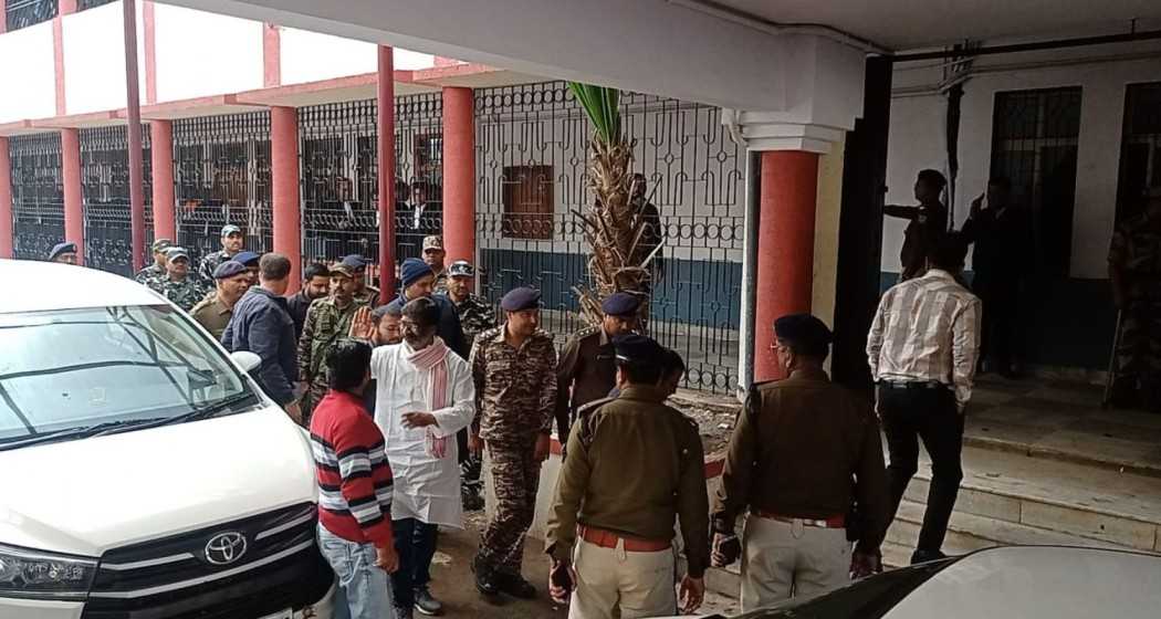 Former Chief Minister Hemant Soren being taken to Birsa Munda Central Jail on Thursday. 