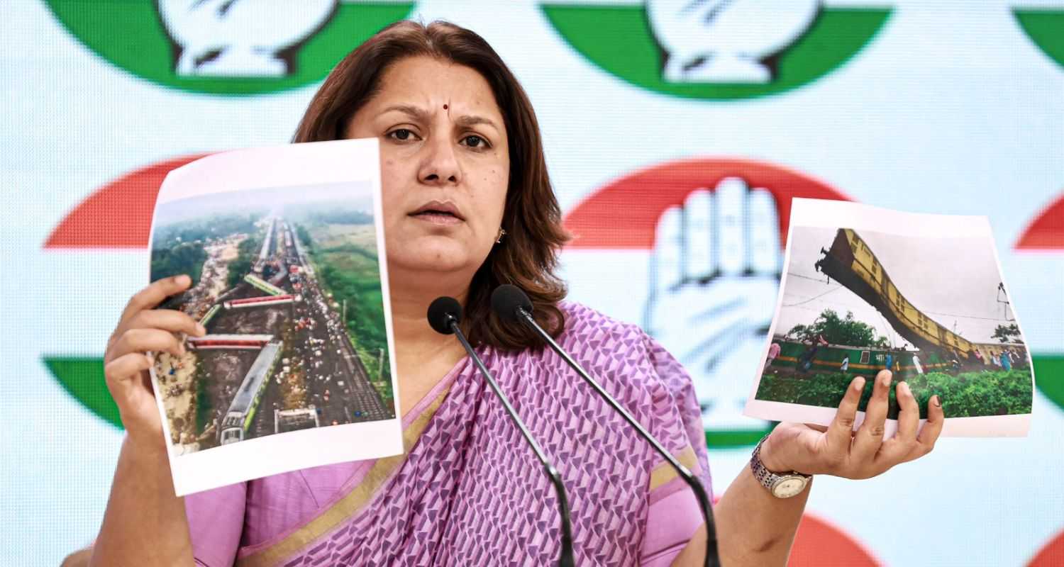 Congress leader Supriya Shrinate addressing a press conference.