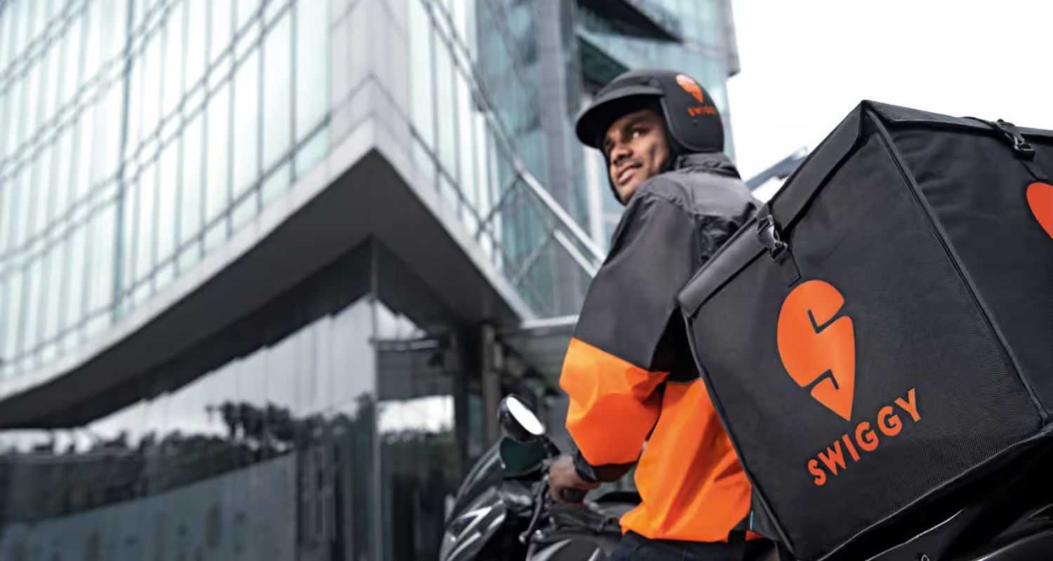 A Swiggy delivery executive. Image via Swiggy.com