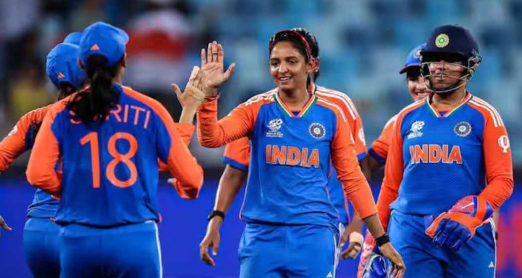 Harmanpreet and her team. 