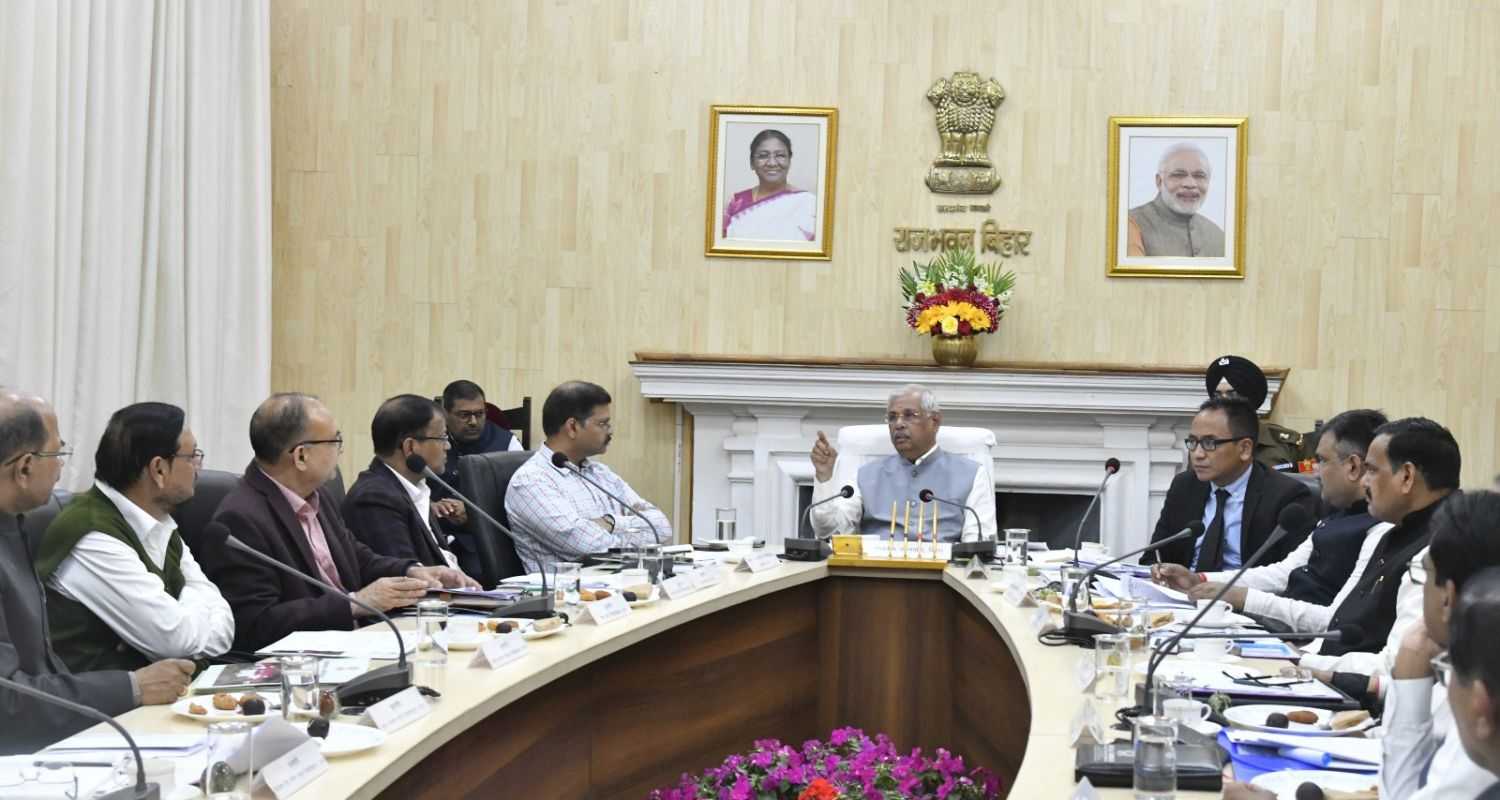 Bihar's Governor Rajendra Arlekar meeting the VCs of various Bihar Universities. Image X.