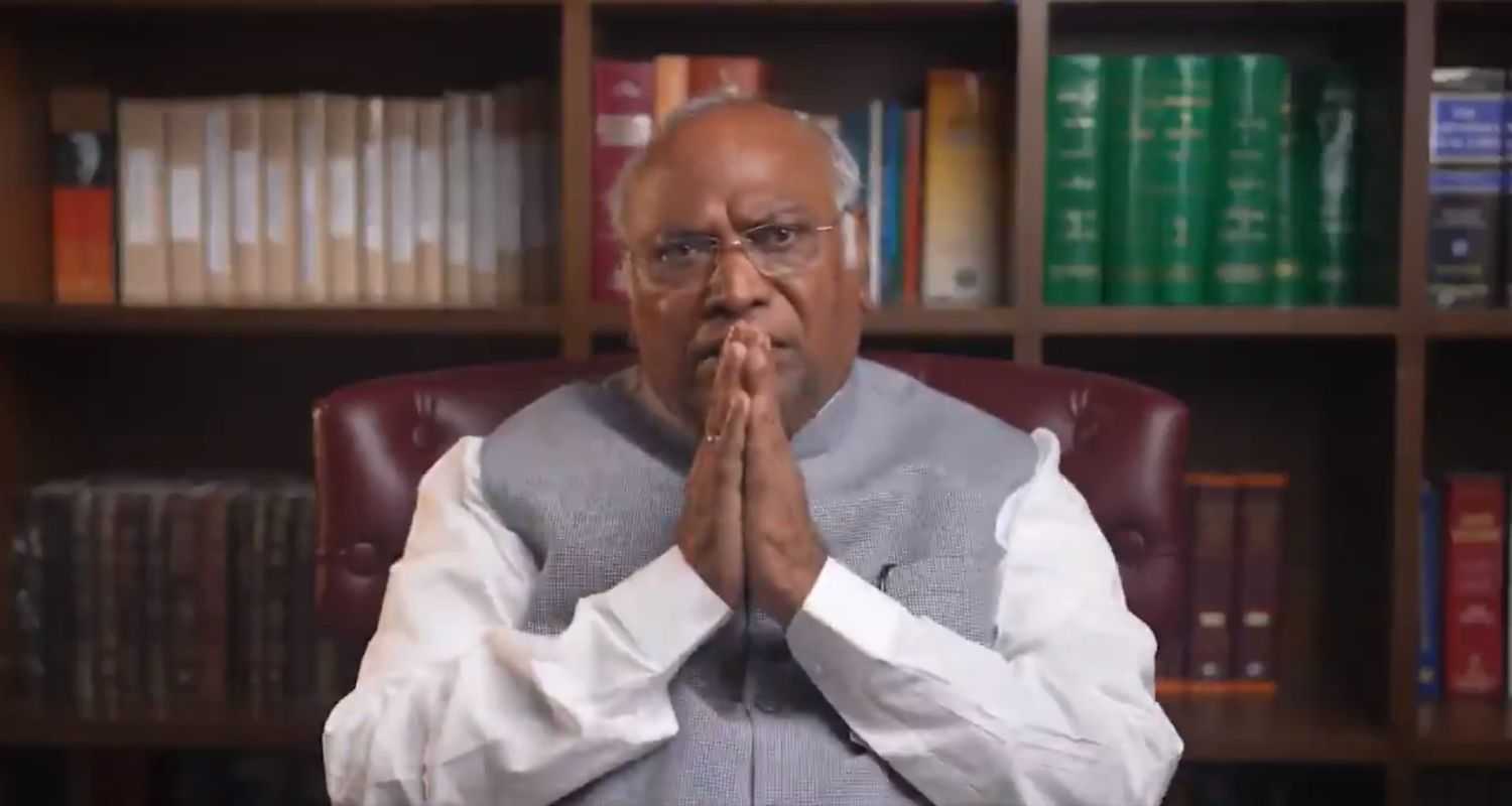 Congress President Mallikarjun Kharge as he unveils series of Promises to the country if they are elected to power in the election 2024. Image X.