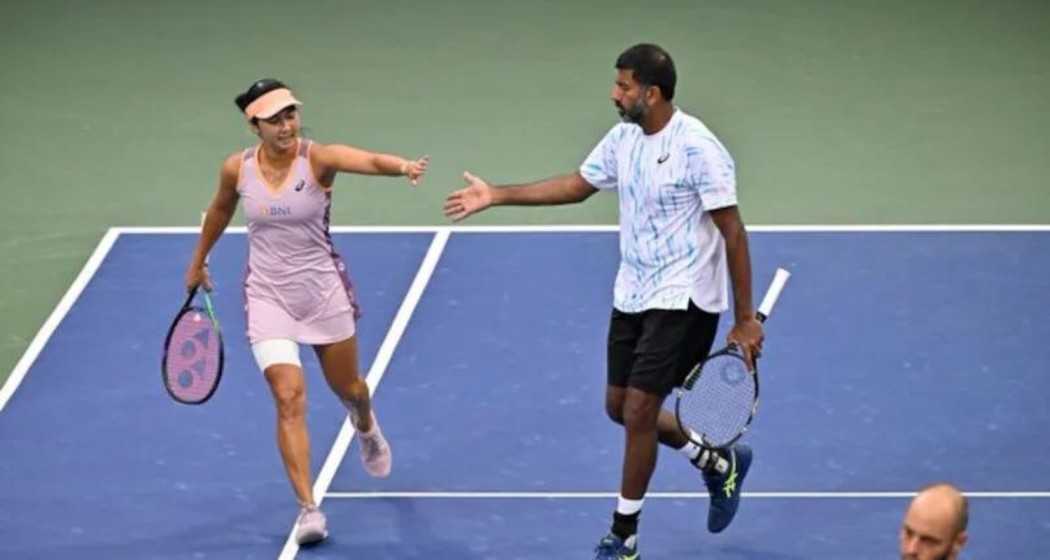 Rohan Bopanna and his Indonesian partner Aldila Sutjiadi in their mixed doubles match against  Matthew Ebden and Barbora Krejcikova.