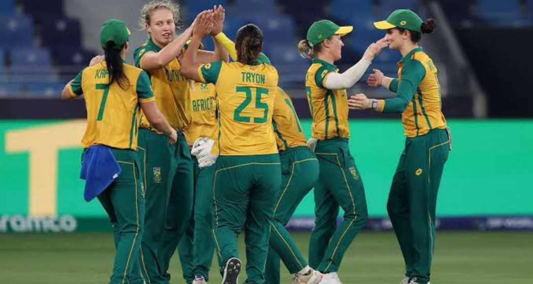 South Africa's women's team after winning against Australia.