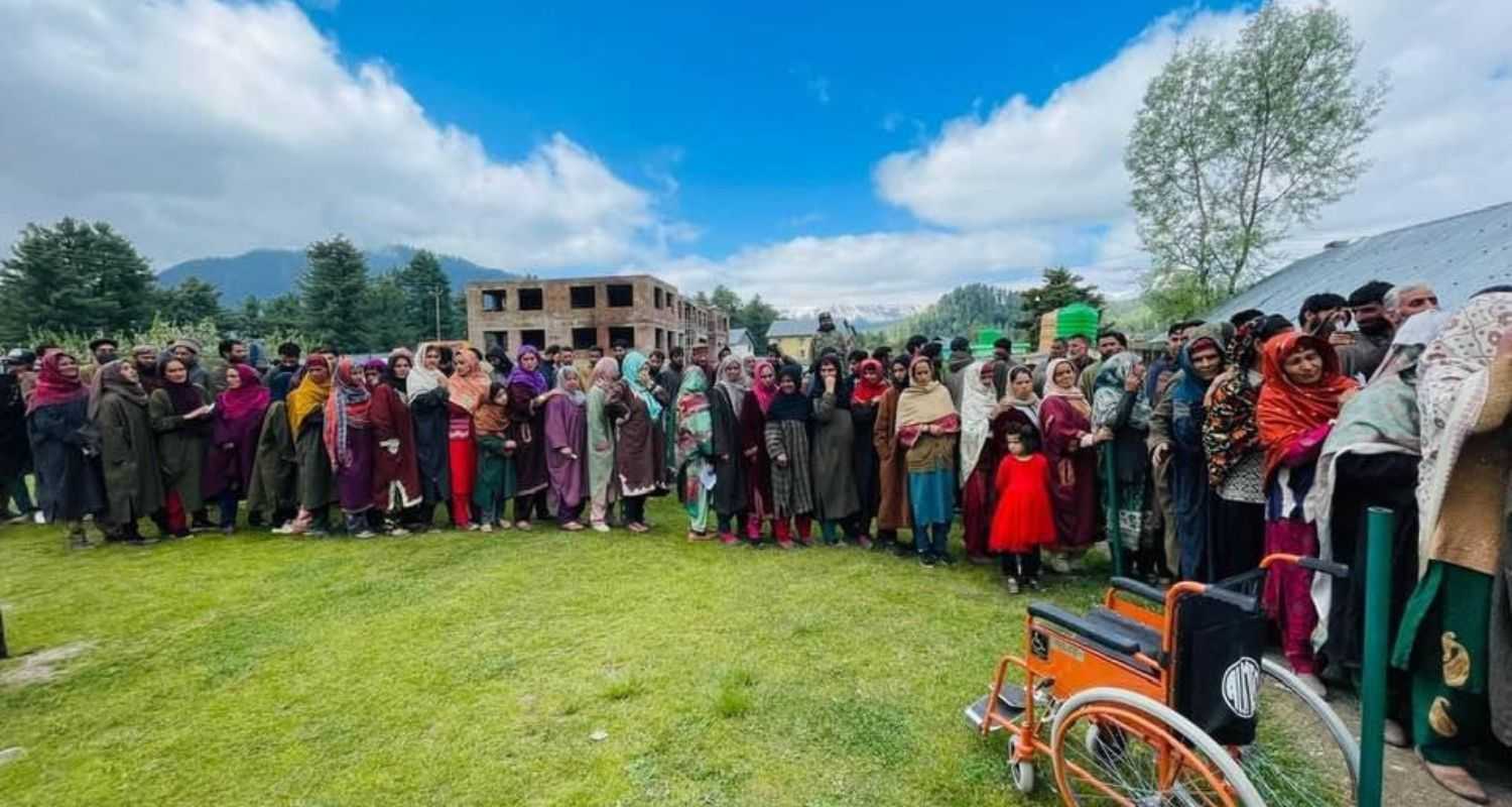 The festive atmosphere of the election is evident all around in Jammu Kashmir's Srinagar, with long queues of voters visible at polling stations across the Union Territory.