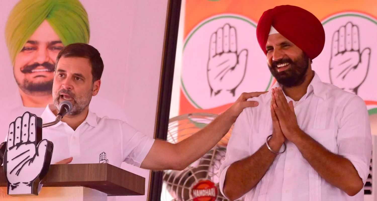 Rahul Gandhi with Congress Ludhiana LS seat nominee Amrinder Singh Raja Warring. 