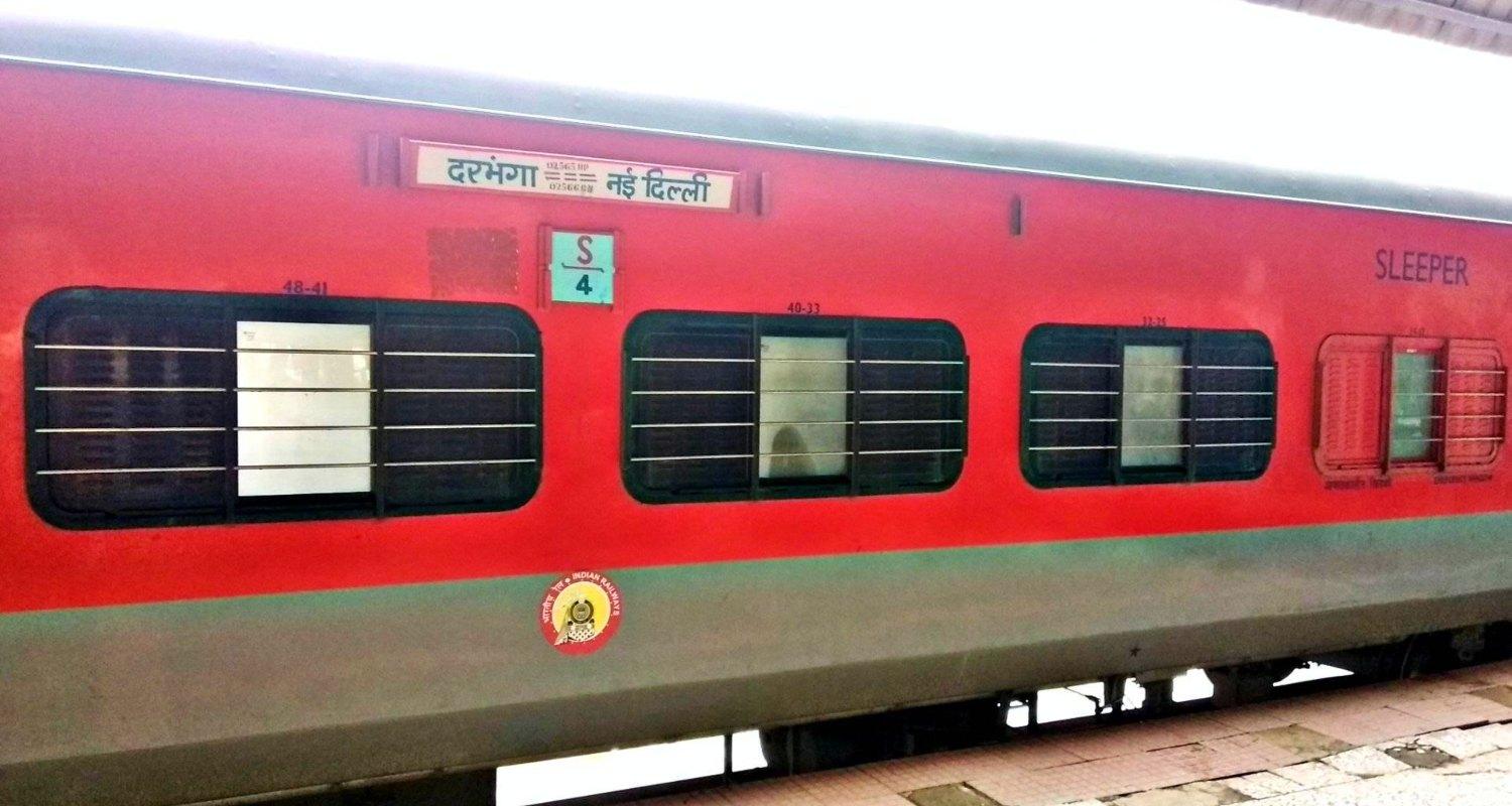 Bomb scare halts Bihar Sampark Kranti Express in UP