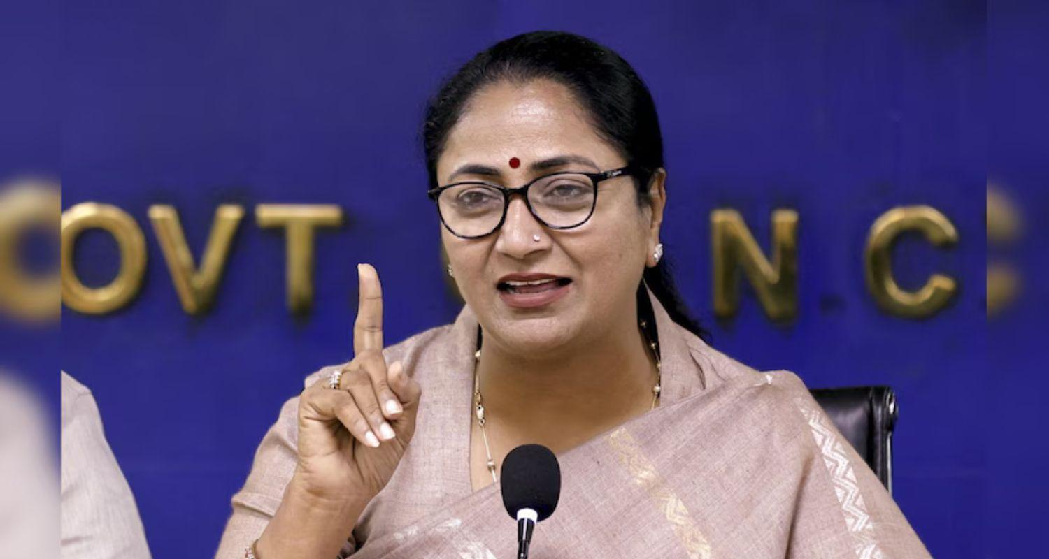 Delhi CM Rekha Gupta inaugurates Ayushman Arogya Mandir at Tis Hazari Court complex.