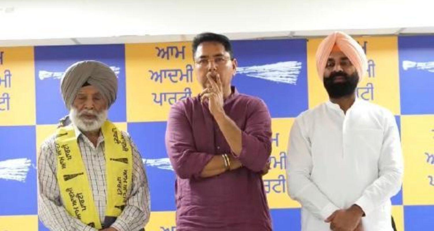 Former IAS officer Dr Swaran Singh joined the Aam Aadmi Party (AAP) on ...