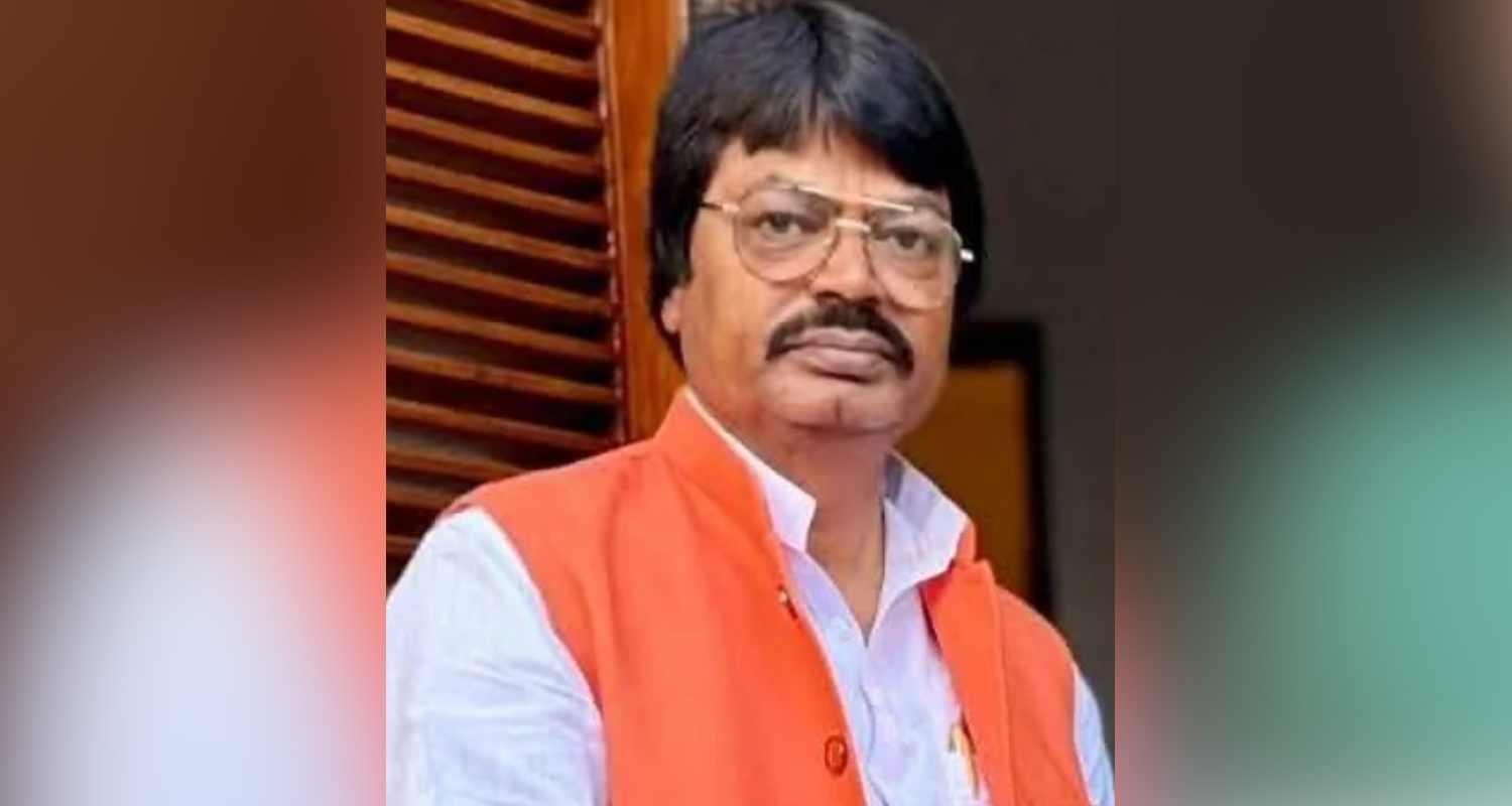 Congress expels former Jharkhand minister Yogendra Sao for 3 years over remarks against CM Hemant Soren amid row over land dispute and demolition.