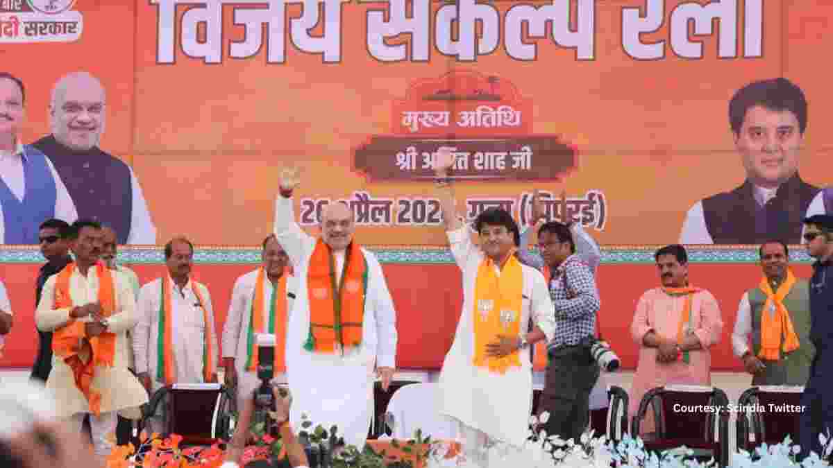 Amit Shah endorses Jyotiraditya Scindia as a "committed leader for development" 