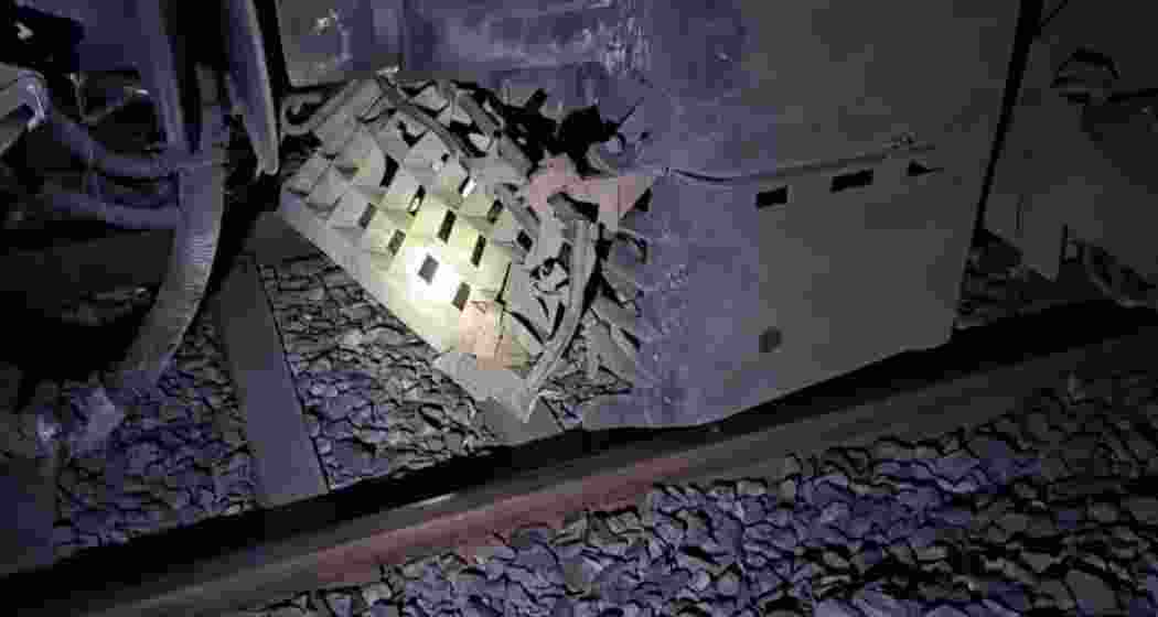 A metal object, suspected to be the cause of the Sabarmati Express derailment near Kanpur, lies visible at the scene as investigators probe the incident.