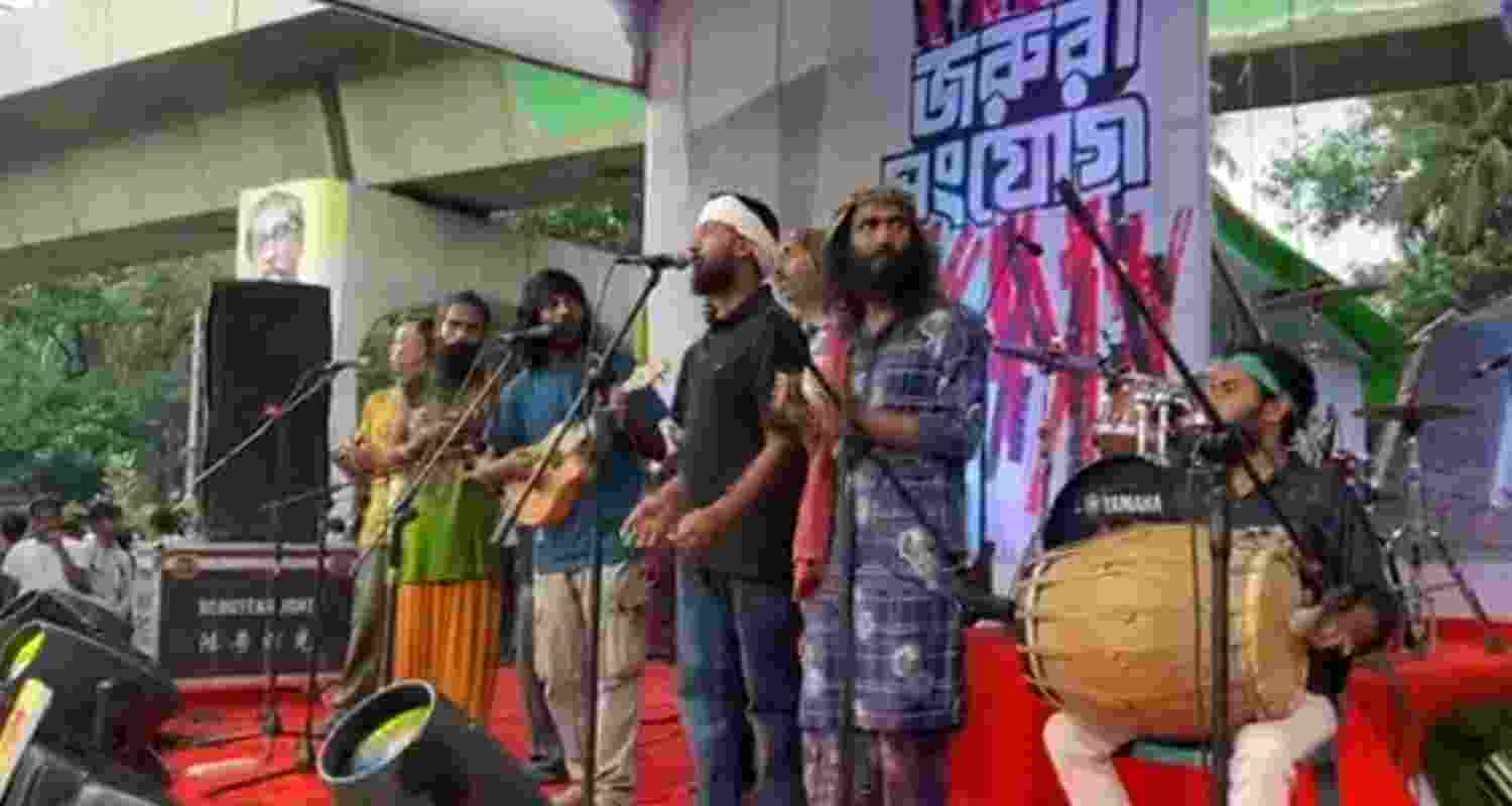 A band performing at Dhaka University. Screengrabs via X.