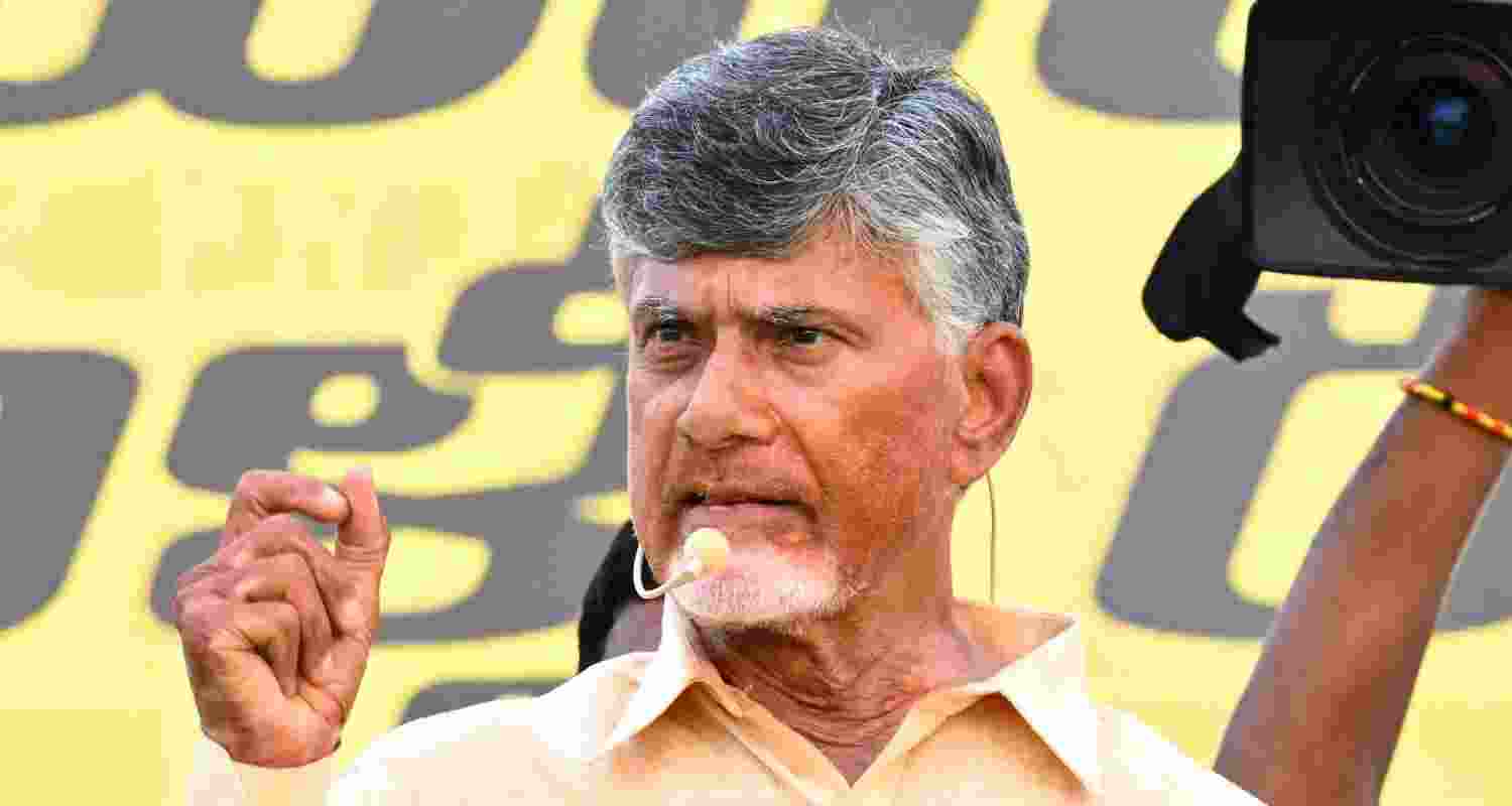 Naidu sets eyes on reviving his dream project Amaravati