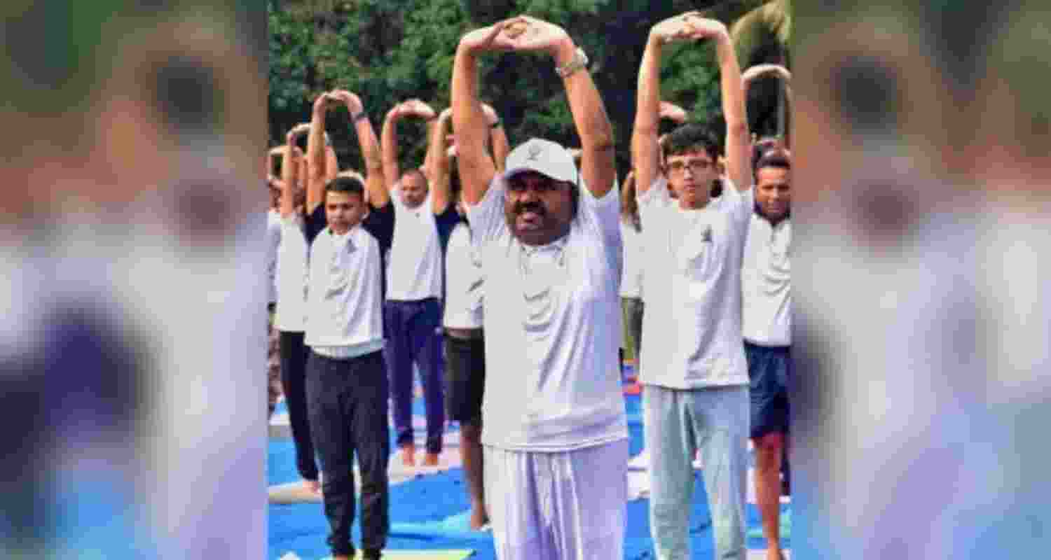 WB: Universities, Raj Bhavan celebrate Yoga Day