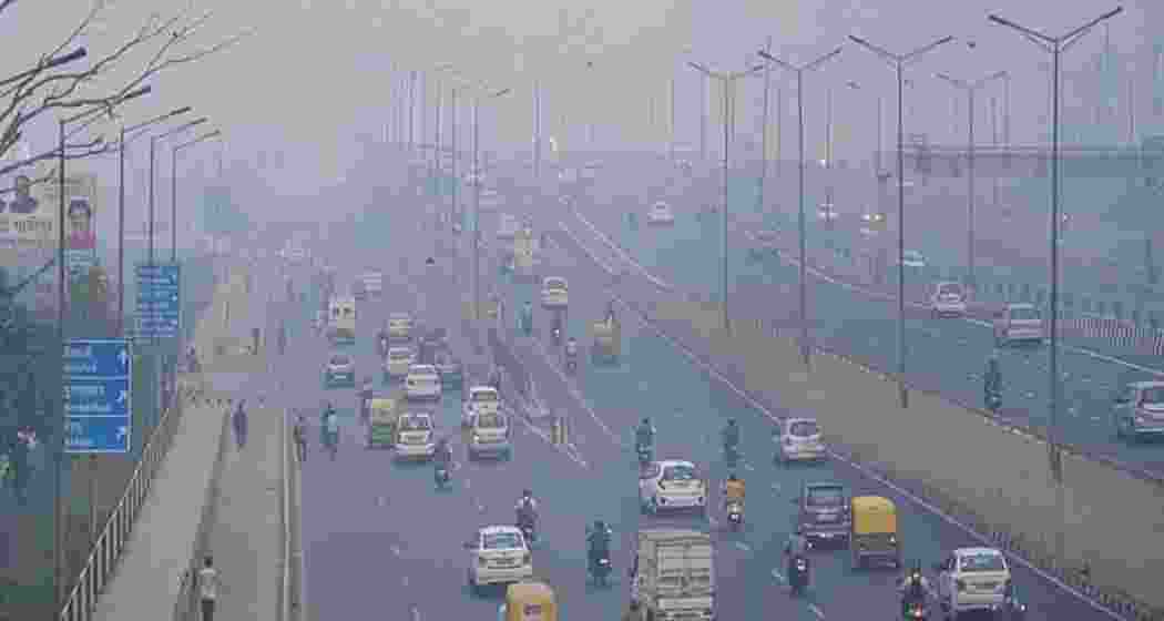 Motorists navigate through dense smog in New Delhi on 1 November 2024, as post-Diwali pollution levels surged, prompting renewed concerns over air quality.