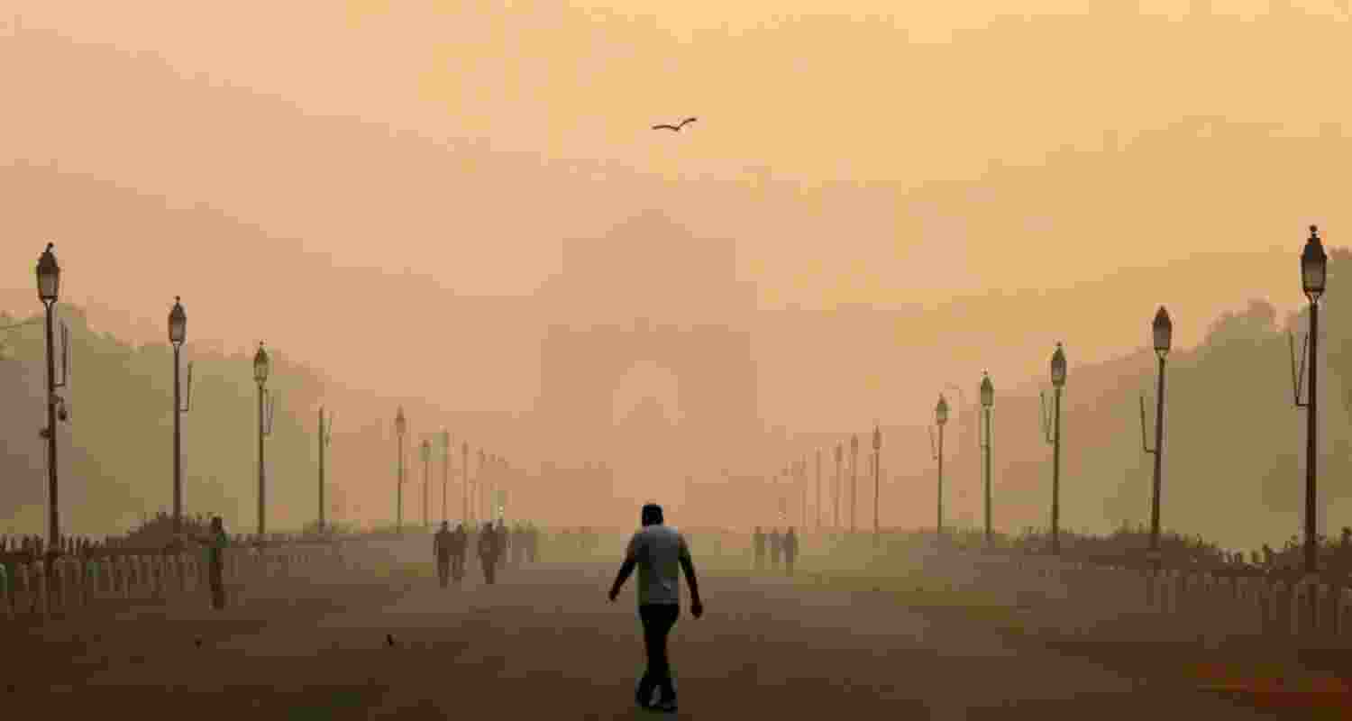 Delhi govt plans joint action with 33 depts on air pollution