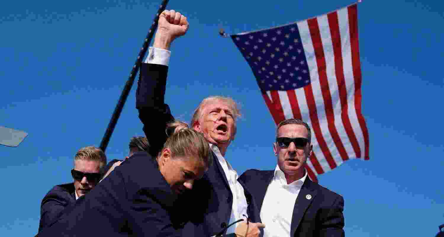 Defiant Trump – A defining image of the US election