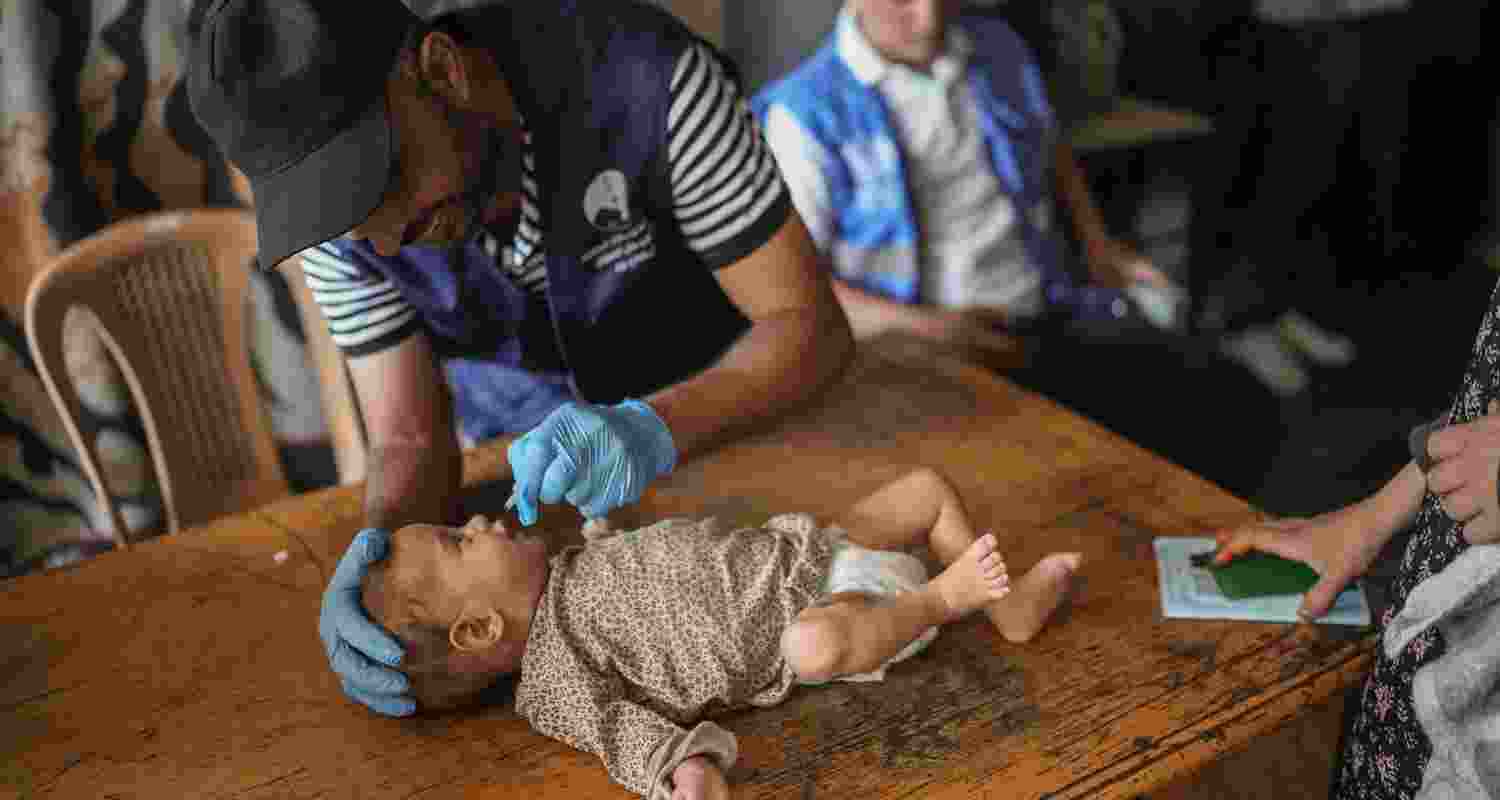 Gaza's polio vaccination drive struggles amid war pause