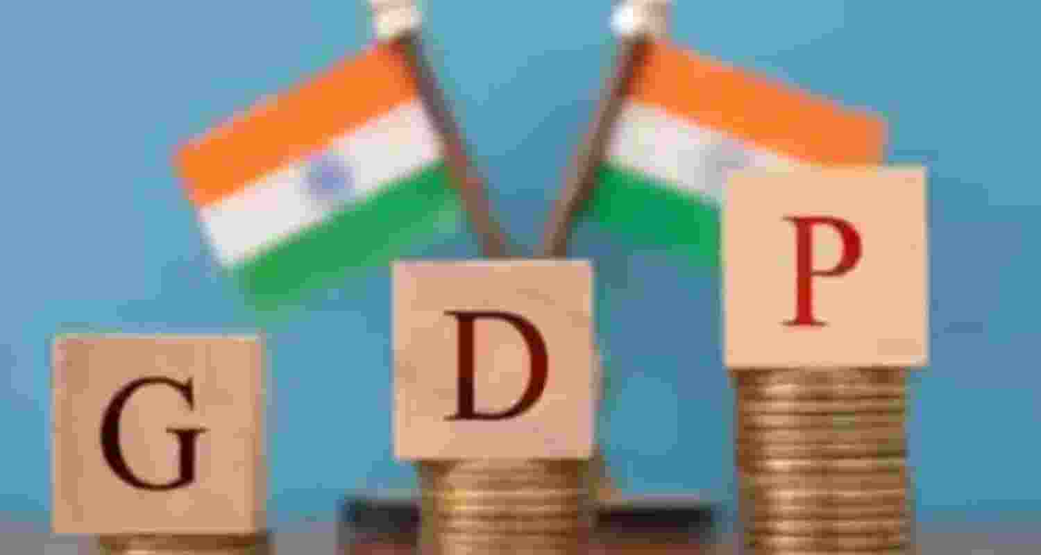 Top economists laud India's 8.2% GDP growth in FY24 