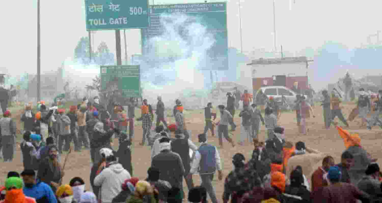 A clash between farmers and the police amid the farmers' 'Delhi Chalo' march at Punjab-Haryana Shambhu Border near Patiala. 