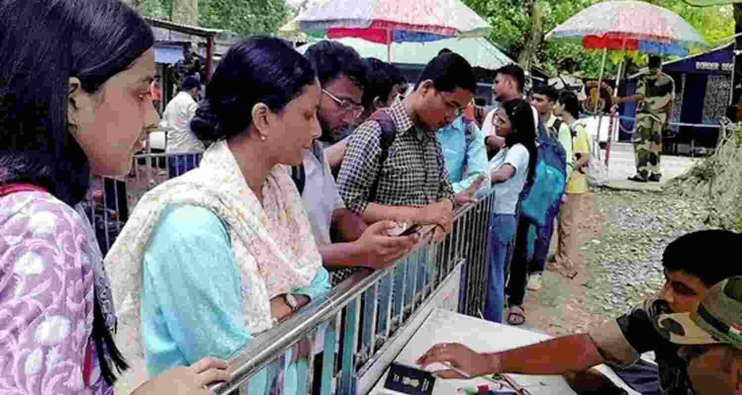 Indian MEA Confirms Safe Return Of 4500 Students From Bangladesh.