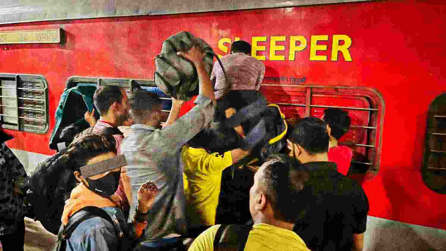 Indian trains burst at seams with record 411 million passengers in April