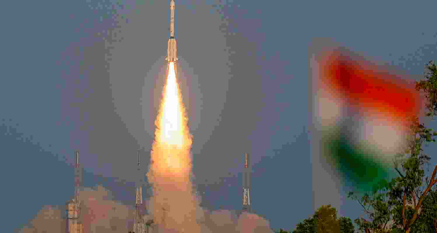 A Geosynchronous Launch Vehicle, GSLV-F14, carrying INSAT-3DS satellite lifts off from the Satish Dhawan Space Centre (SDSC-SHAR), in Sriharikota