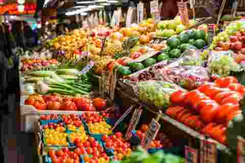 India's fruit production surges, vegetables decline in 2023-24