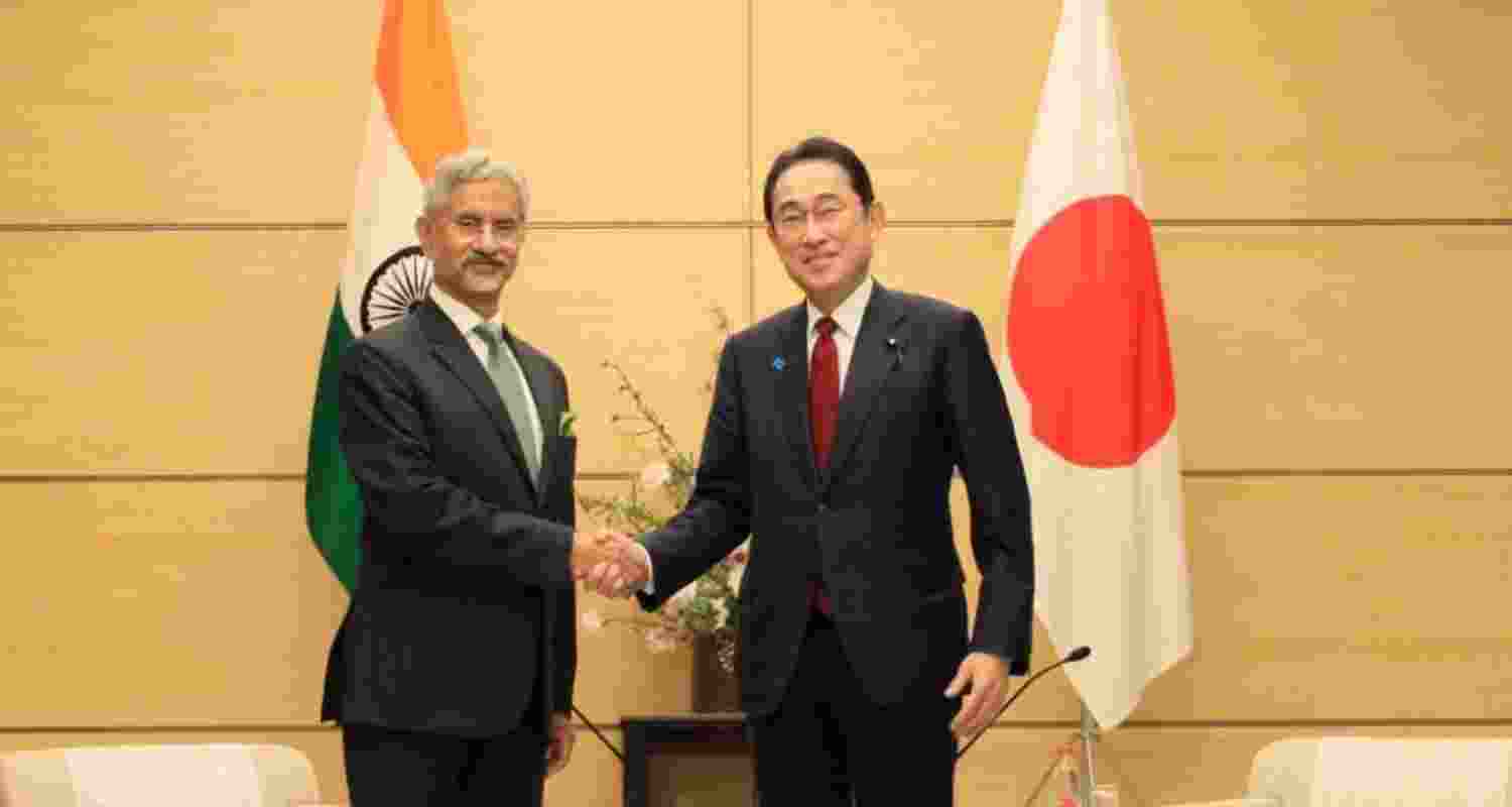 Image of Indian EAM S Jaishankar meets Japanese Prime Minister Kishida. 