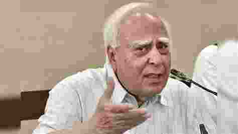 In the midst of growing controversy surrounding the NEET medical entrance examination, former HRD Minister Kapil Sibal has called for a Supreme Court-appointed investigation into allegations of irregularities.