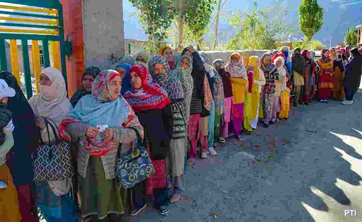 The lone Ladakh Lok Sabha seat has Leh, a Buddhist-dominated district with 88,877 voters and Kargil, with 95,926 voters who are predominantly Shia Muslim.
