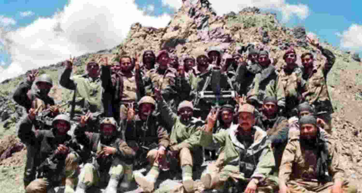 Indian soldiers celebrating victory after Kargil war.