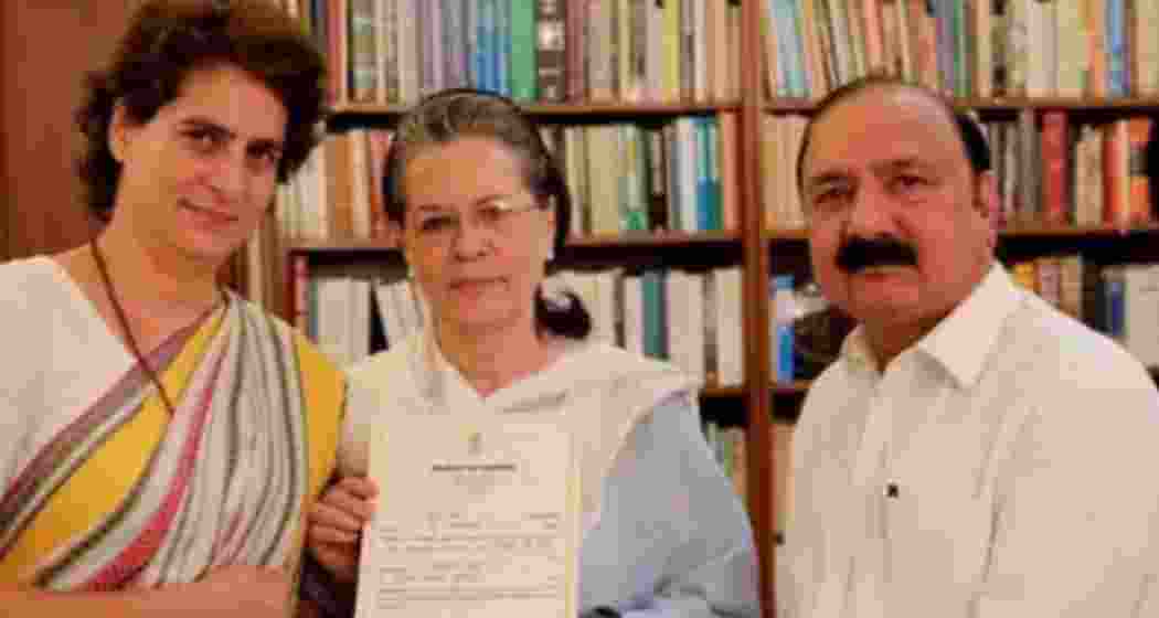 (From left to right) Congress leaders Priyanka Gandhi, Sonia Gandhi and Congress's Amethi Lok Sabha constituency candidate KL Sharma.