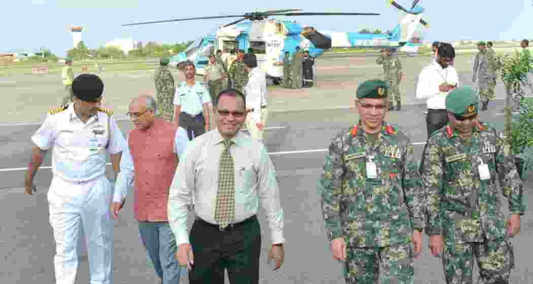 Former Minister of Defence and National Security of Maldives H.E Adam Shareef and High Commissioner of India to Maldives welcomes the ALH and its crew.