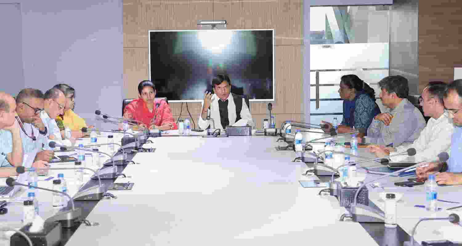 Union Minister of Sports and Youth Affairs Mansukh Mandaviya holds a meeting. 