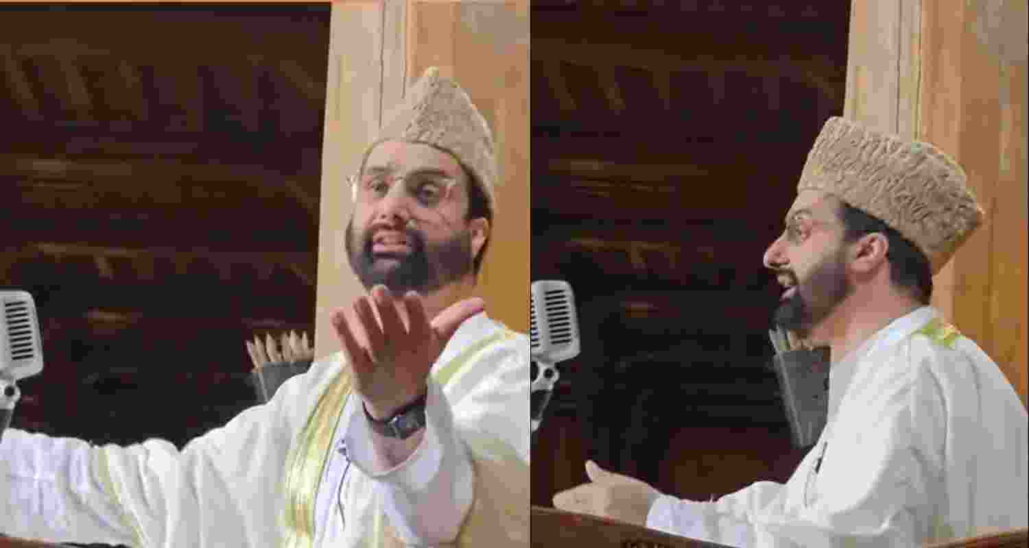 An image of Mirwaiz Umar Farooq at the Jama Masjid.