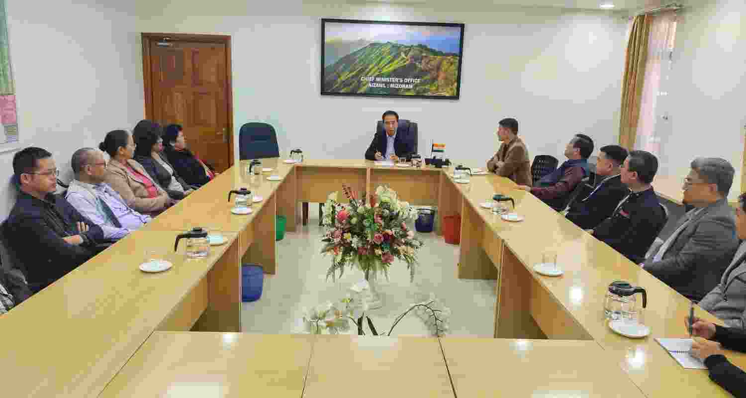 Chief Minister Pu Lalduhoma meeting NGO Coordination Committee leaders at his office on Saturday. 