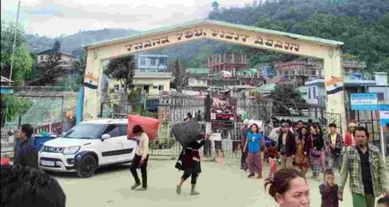 People gather at the Mizoram-Myanmar border gate.