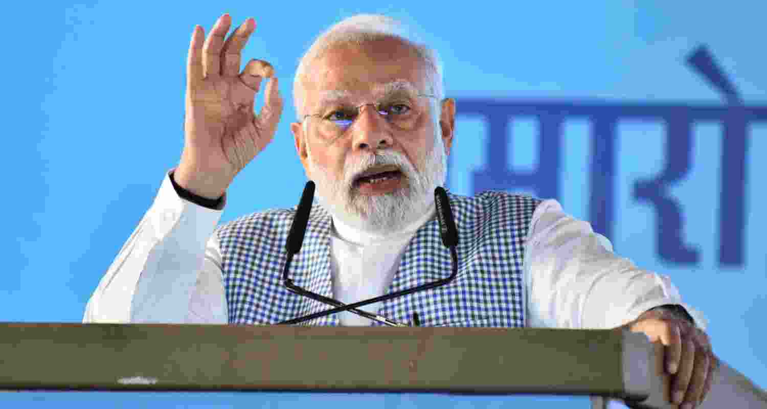 PM Modi addresses the Public in a large public gathering