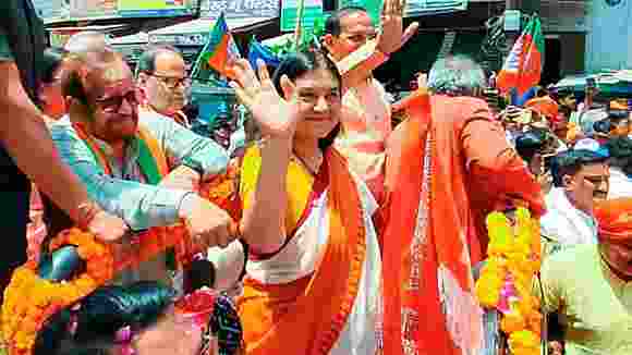 Maneka Gandhi files nomination from Sultanpur in UP