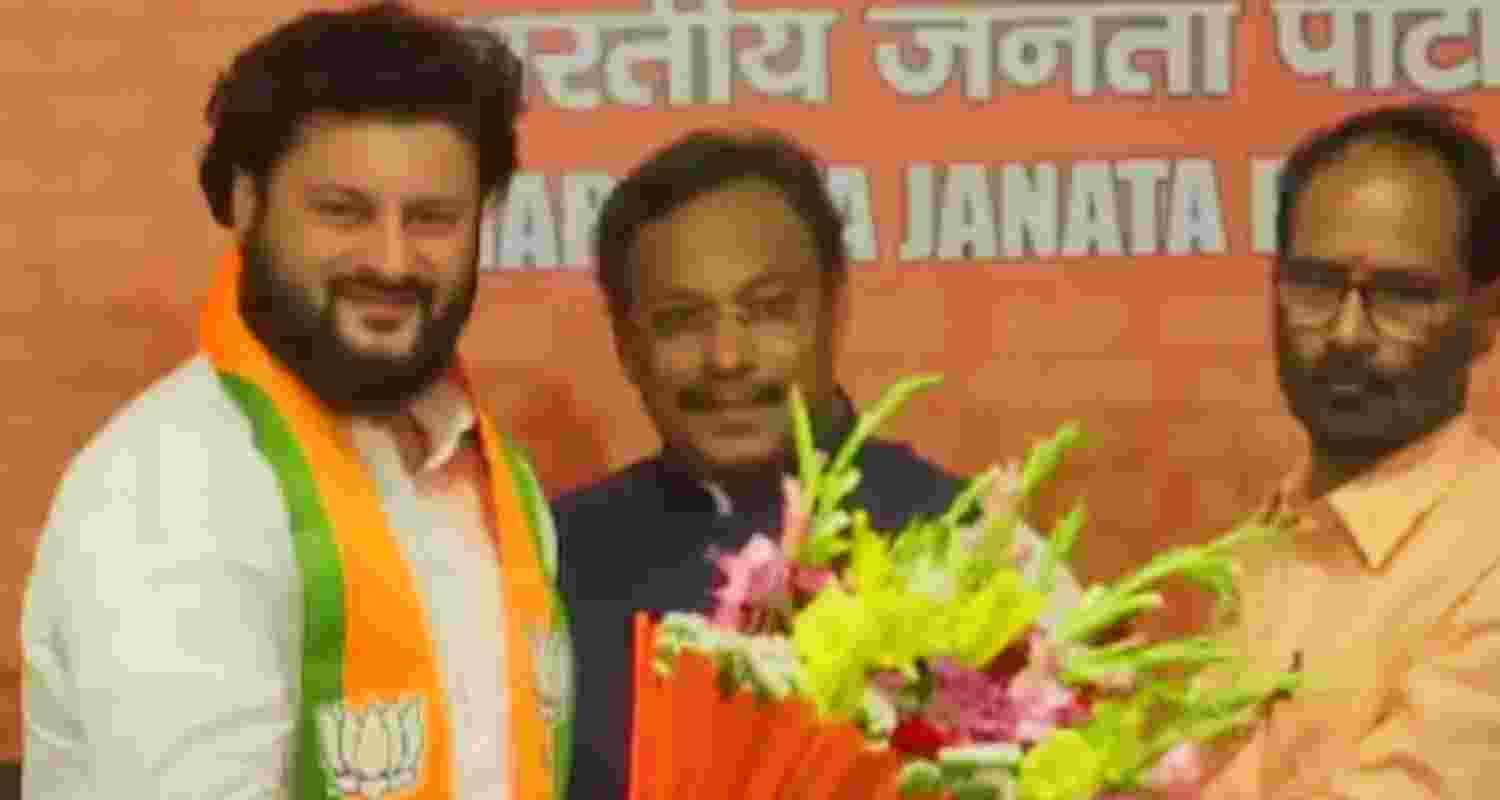 BJD's Lok Sabha MP Anubhav Mohanty joins BJP in the presence of senior party leaders.